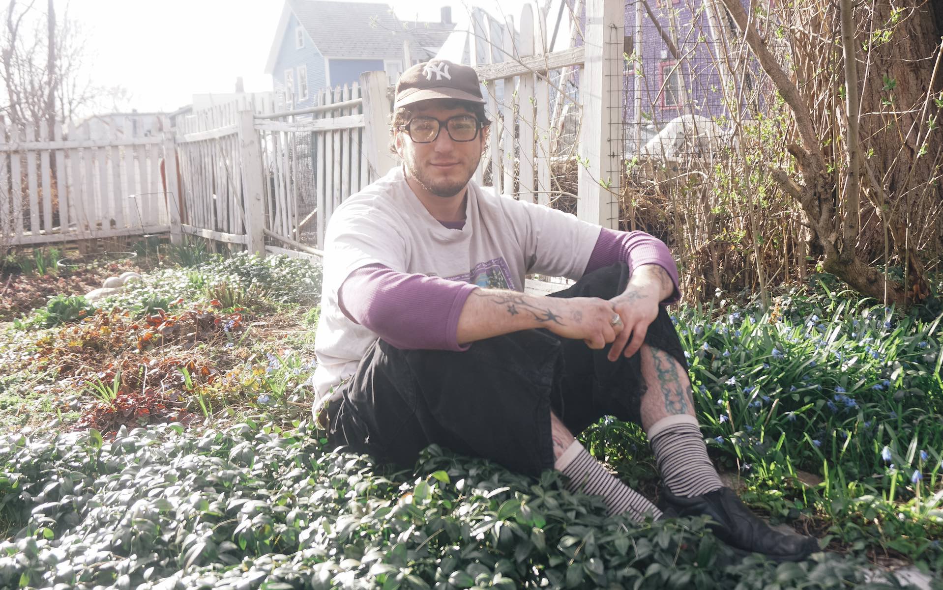 Noah Kesey summons a snapshot of a situationship in 'Moth'
